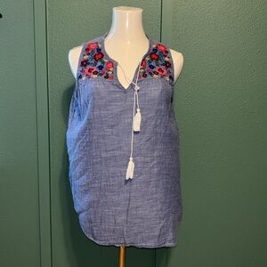 Women's sleeveless blouse